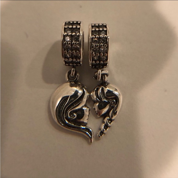 925 Sterling Silber 2 piece Mother & Daughter Silhouette cut out Heart Charm - Picture 2 of 4